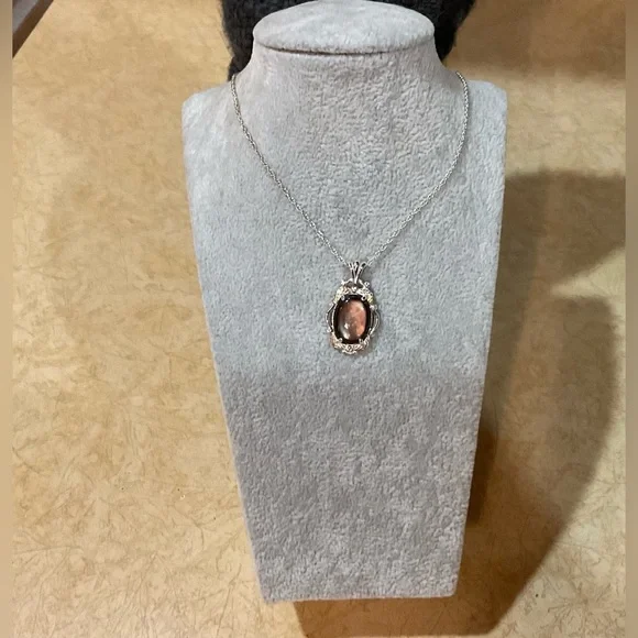 Colman company for Black Hills. Vintage 18”’inch chain ad pendant - Picture 3 of 9